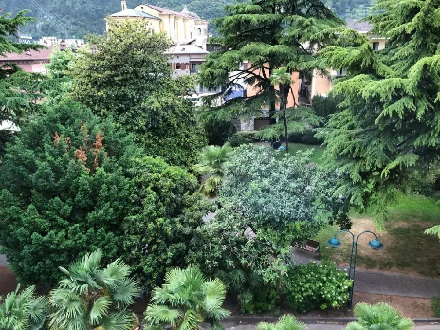 White Residence Apartment