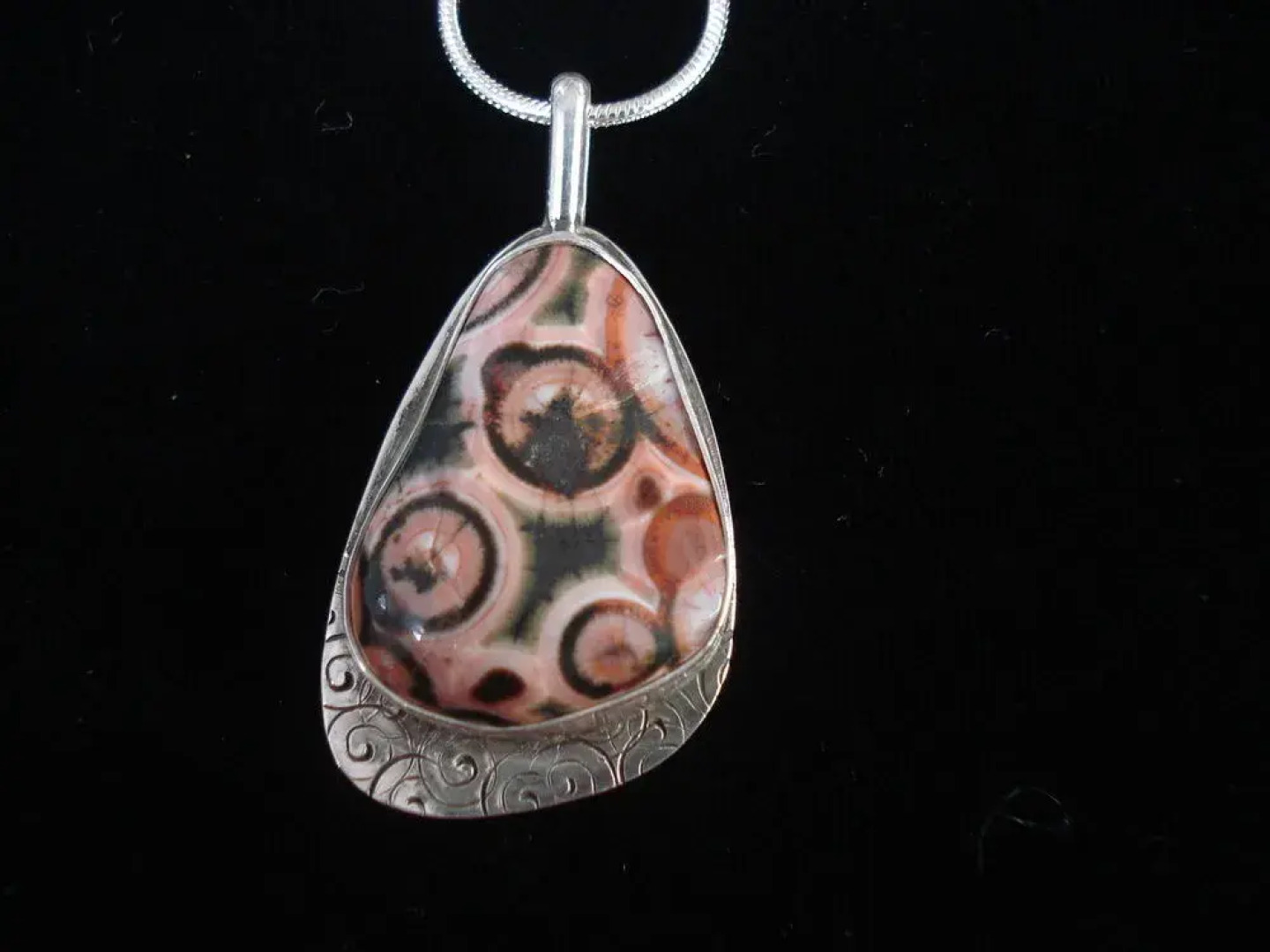 Thomsonite Beach Inn