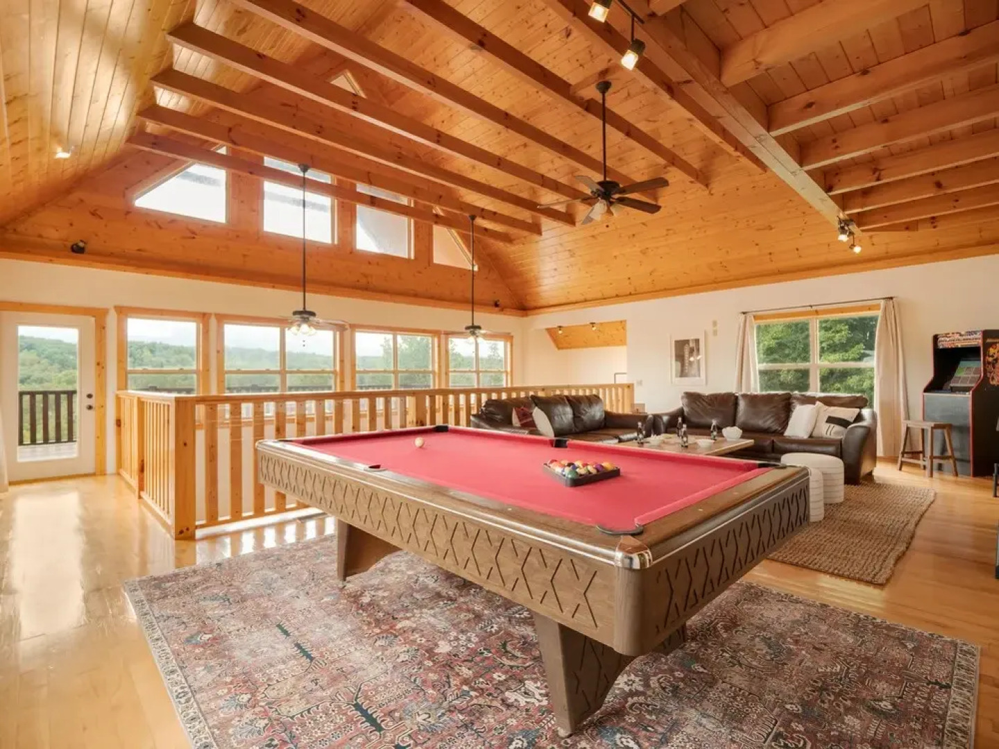 Red Oak by AvantStay Secluded Home w Gorgeous Views Pool Hot Tub Large Deck