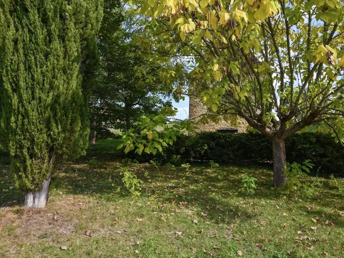 Romantic Holiday Home in Dégagnac With Large Garden in Historical Surroundings