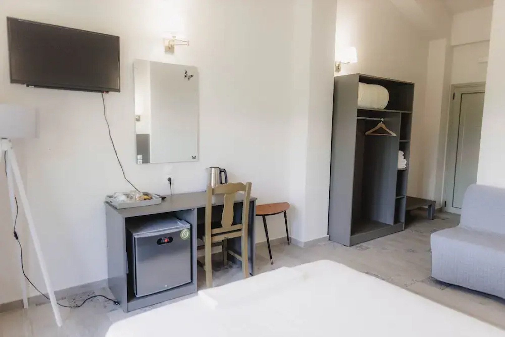 Socrates Organic Village