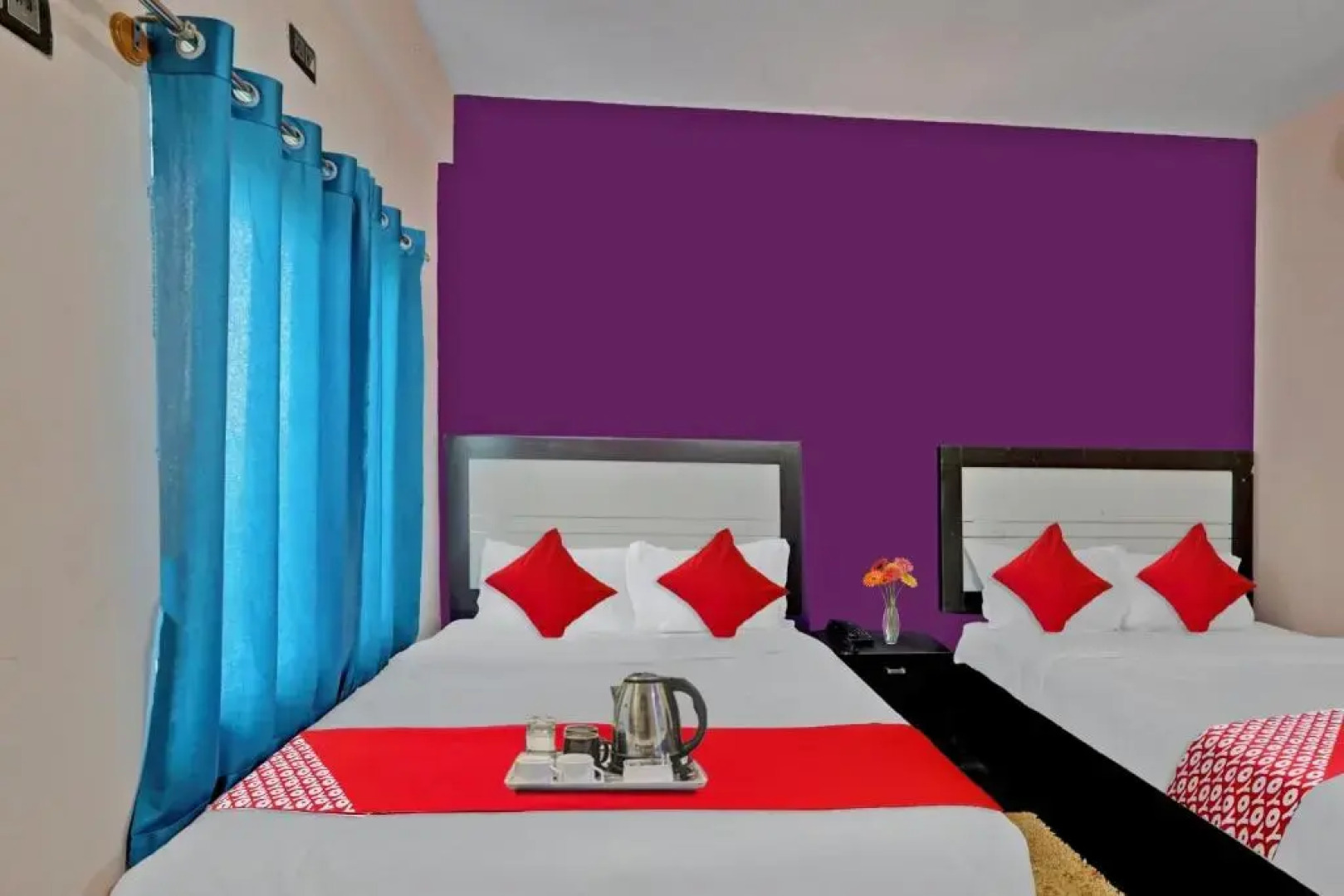 Flagship 93452 The Runway Inn Resort