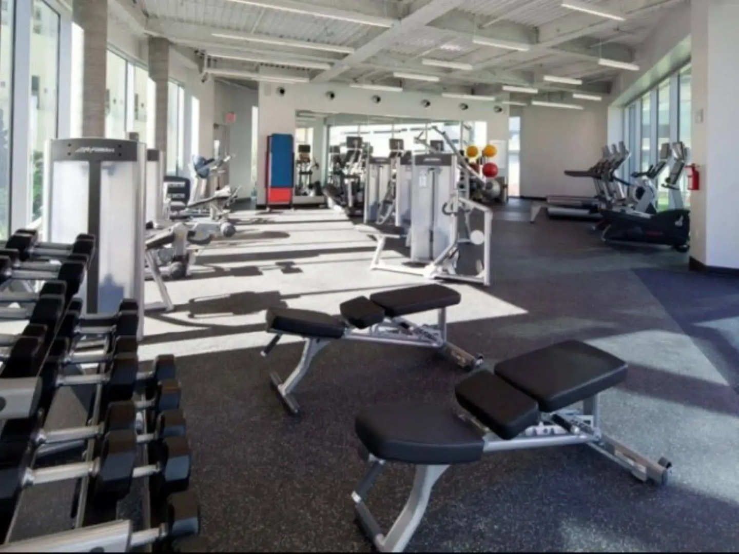 Global Luxury Suites at Figueroa Street