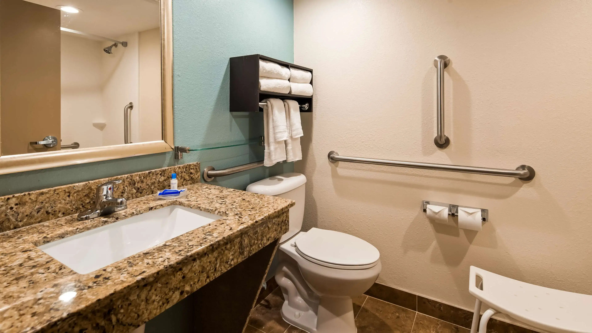 Holiday Inn & Suites Columbia NE - Ft Jackson Area by IHG