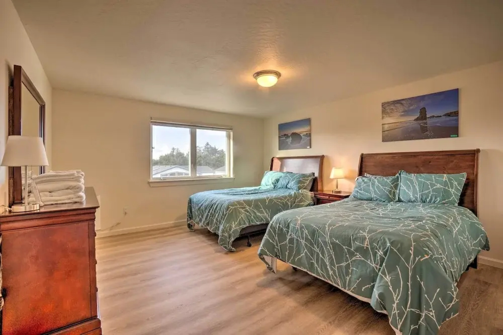Spacious Bandon Getaway - 2 Blocks to Ocean!