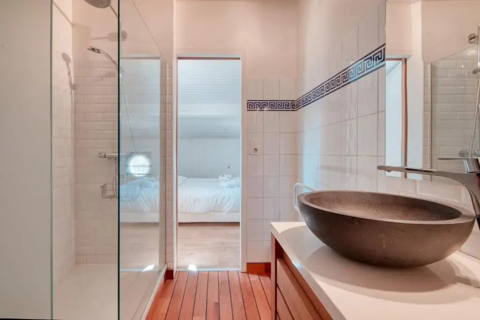 Spacious house in the countryside with terrace garden and swimming pool