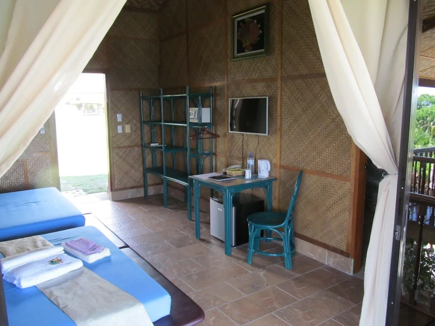 Parrot Paradise Resort