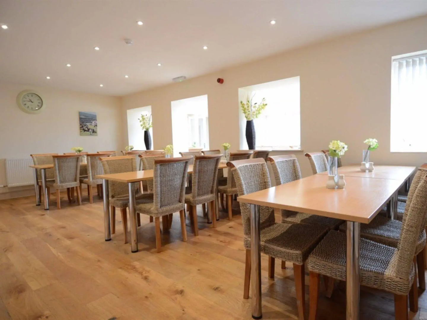 Neuadd Henllan