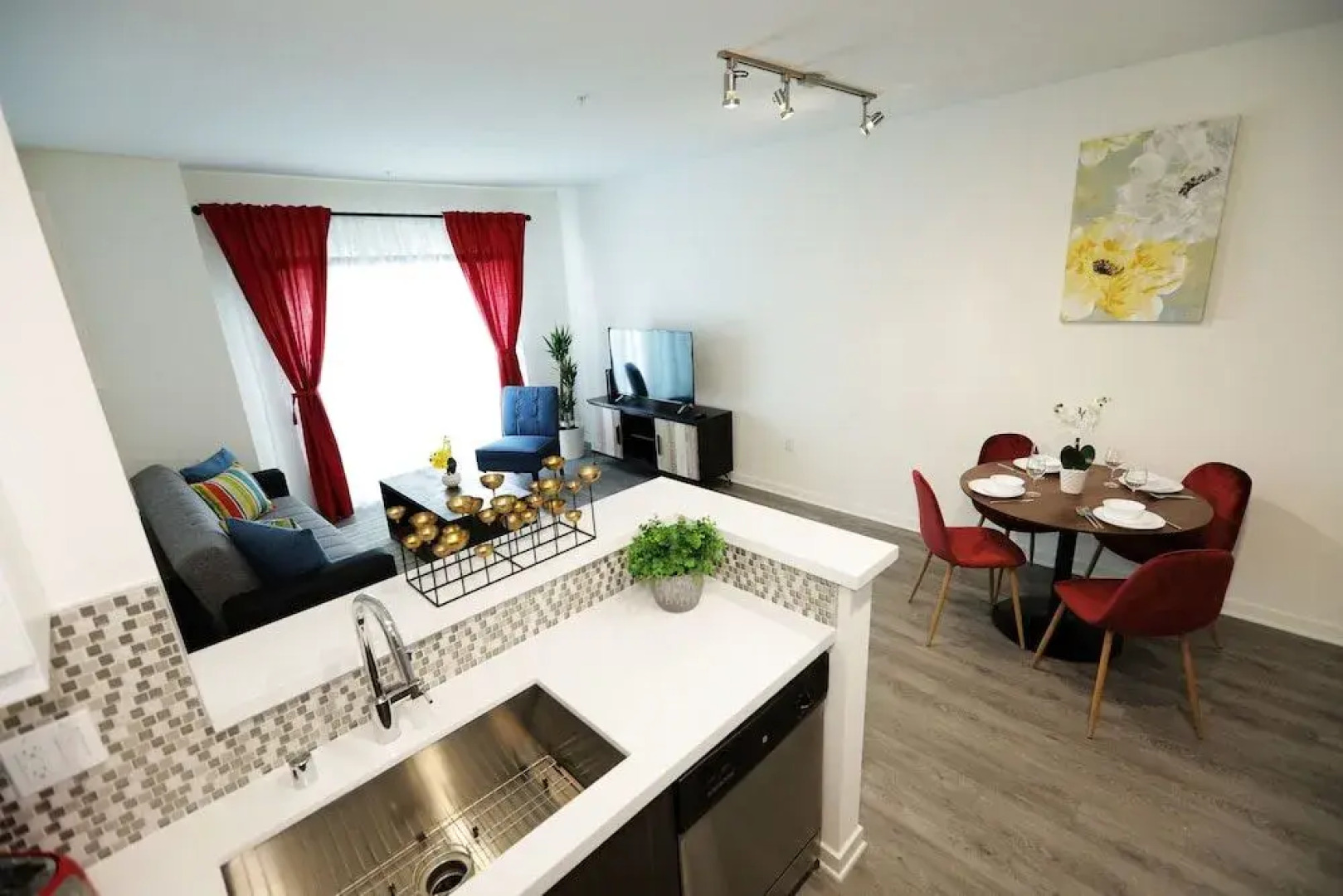 Hollywood Walk Residences