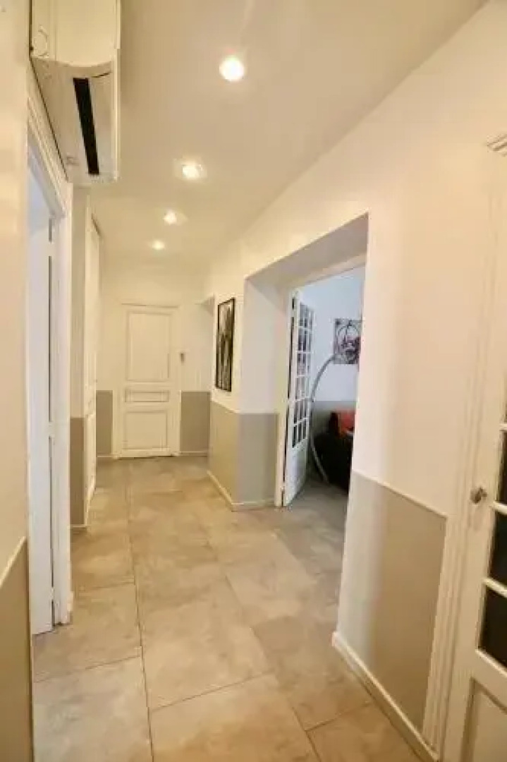 Amiral Courbet Apartment