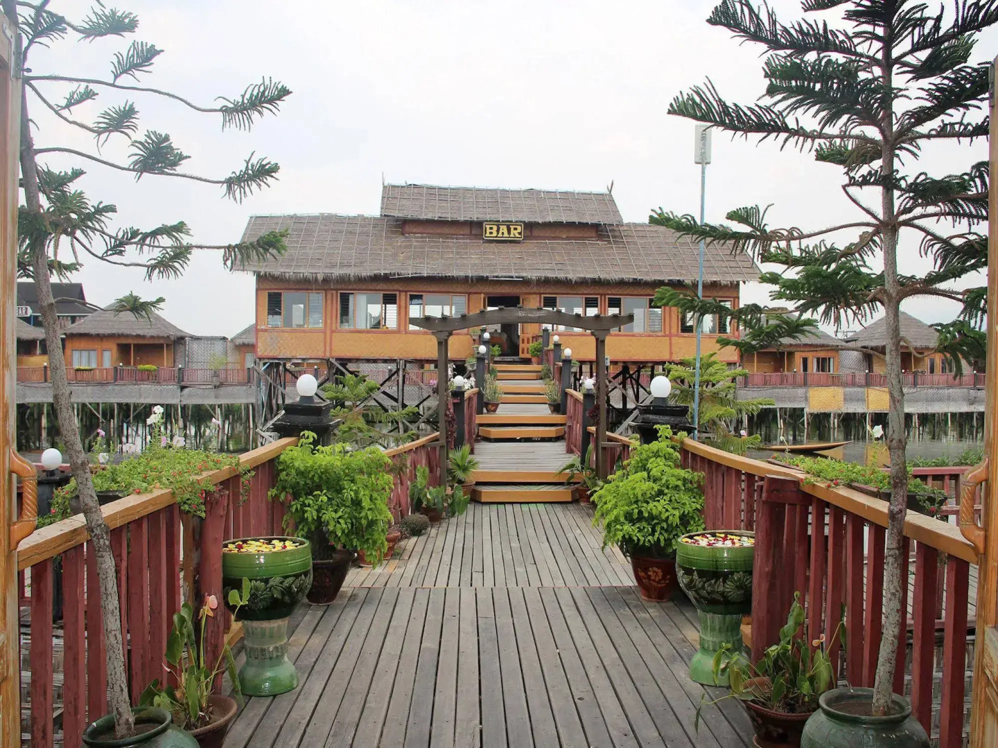 KMA Inle Hotel
