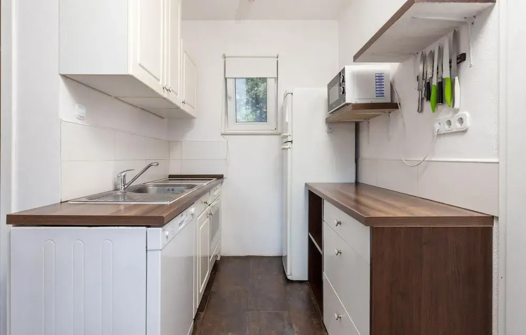 Amazing Home in Pinezici With Wifi and 4 Bedrooms