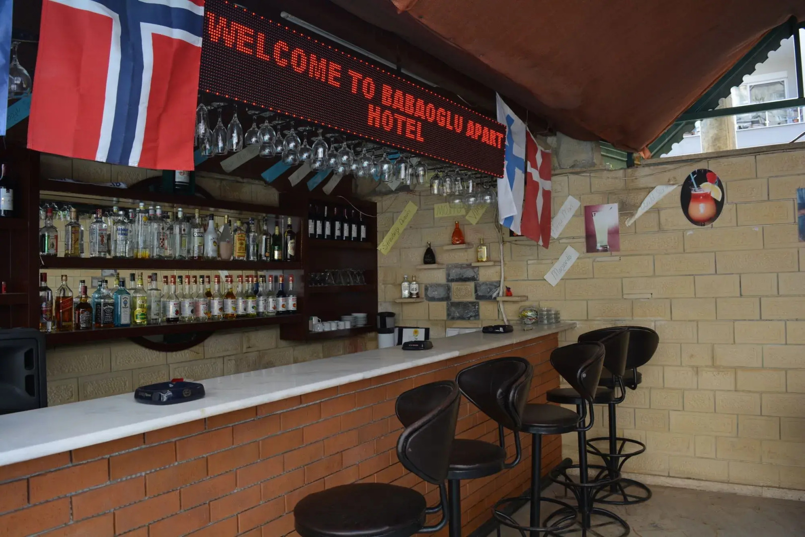 Отель Casa Cleo Suites