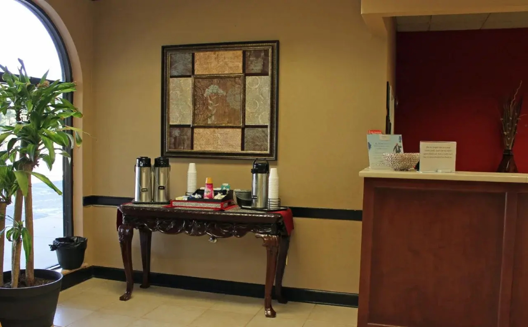 Cottonwood Suites Savannah Hotel & Conference Center