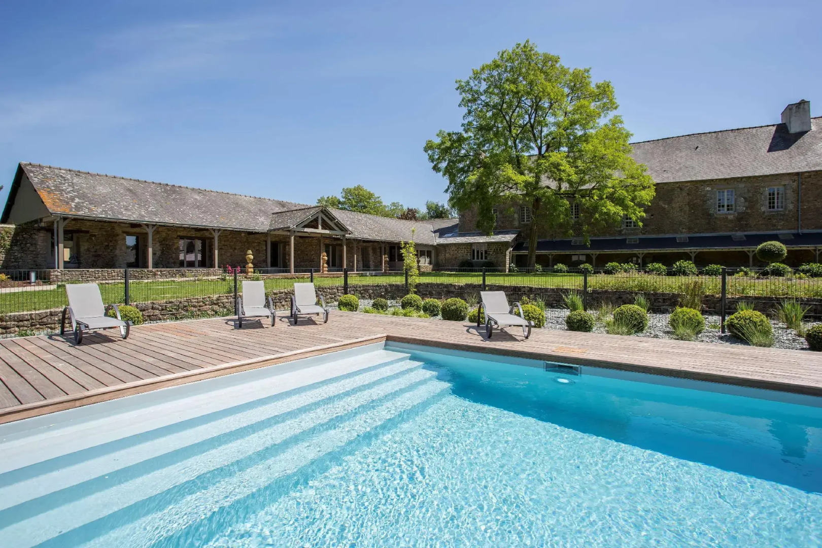 Hôtel de L'Abbaye Le Tronchet - Handwritten Collection