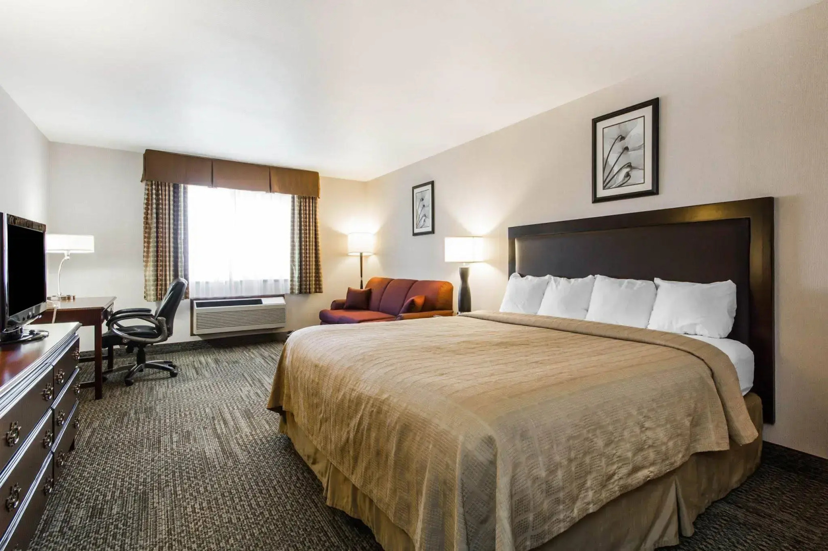 Quality Inn & Suites Stoughton - Madison South