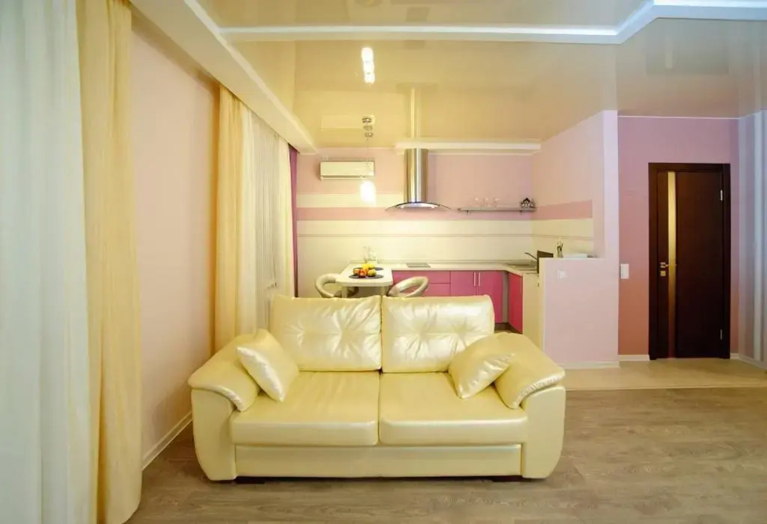 Apartments Lugovaya 67, rjadom k-ka Paramonova, Transneft', Jugtransgaz