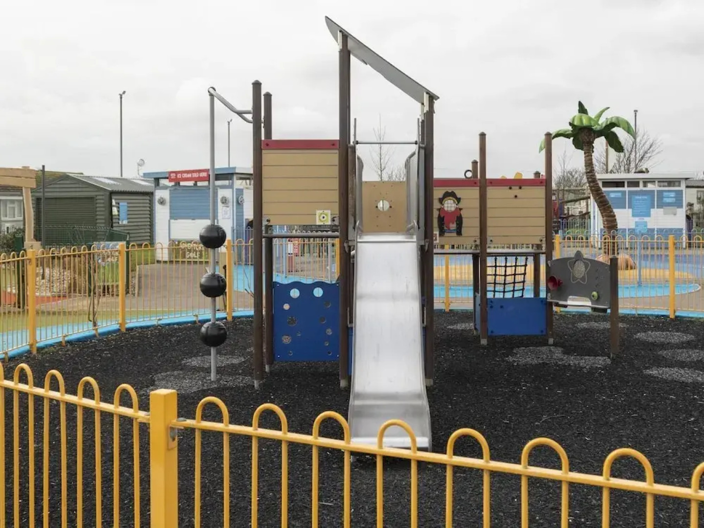 Cosy Home in Hastings With Balcony