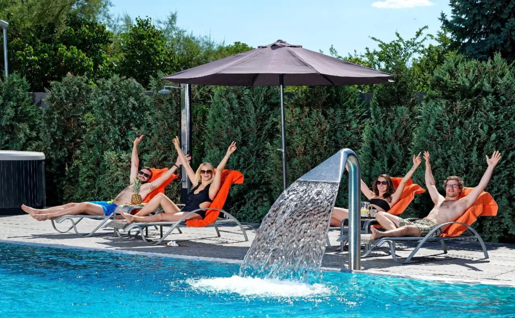 Hotel Aura Design & Garden Pool