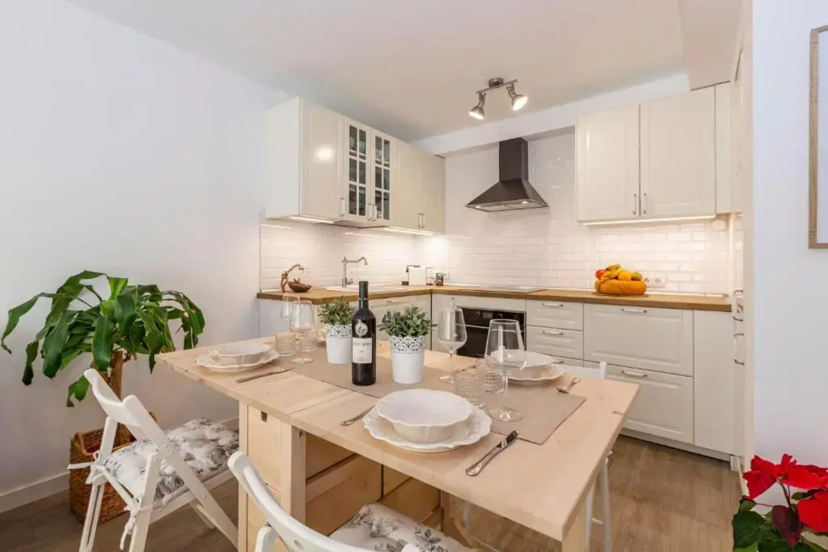 Flower Beach Suite 20