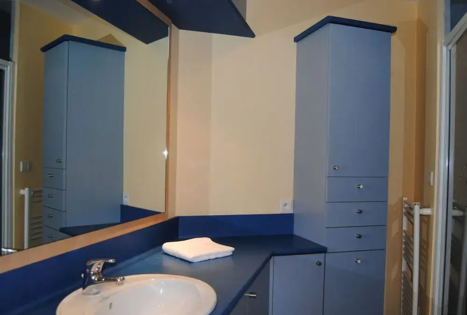 Carefully Furnished Cottage 5 km. From Mont Saint-michel