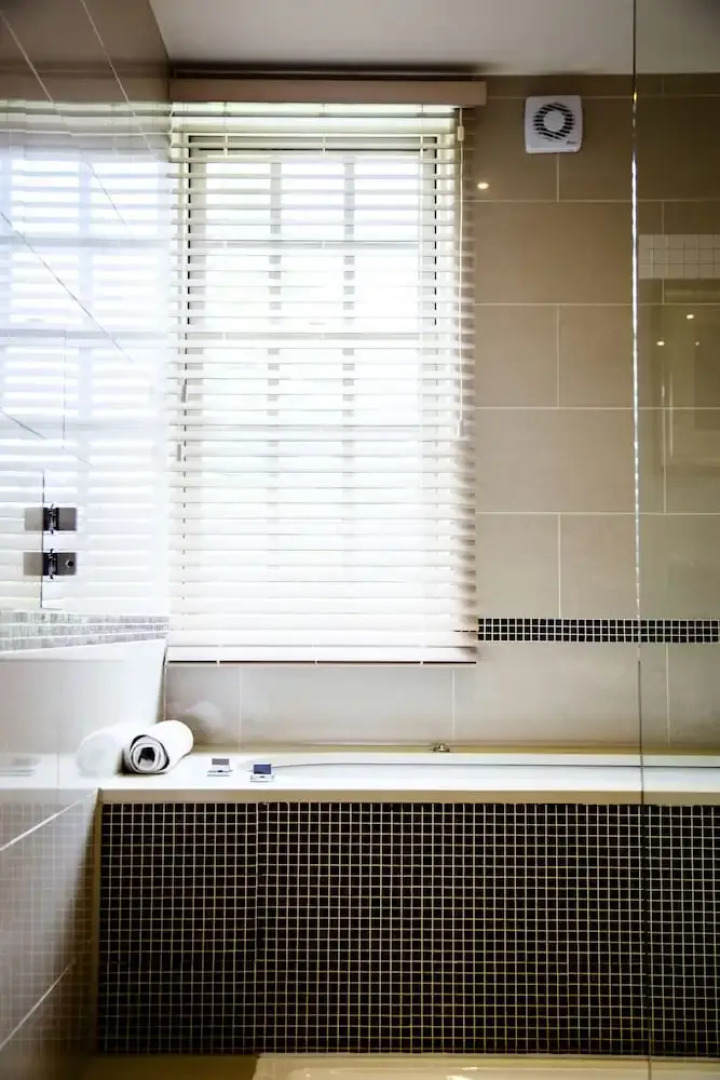 Restaurant at Brockencote Hall