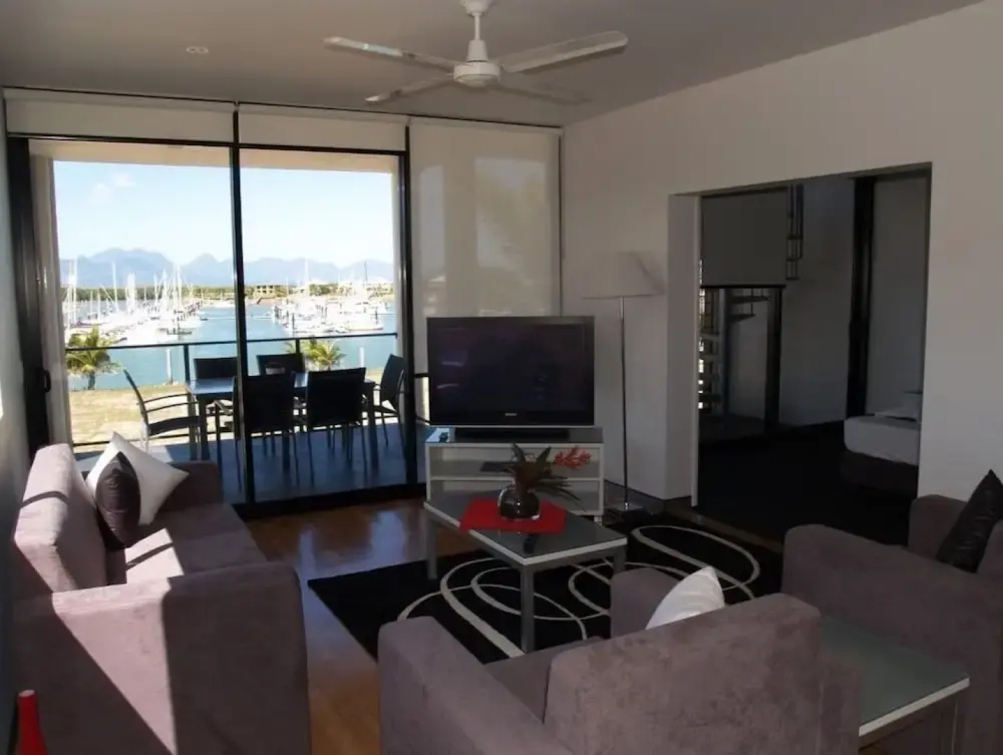 Hinchinbrook Harbour Holiday Apartments