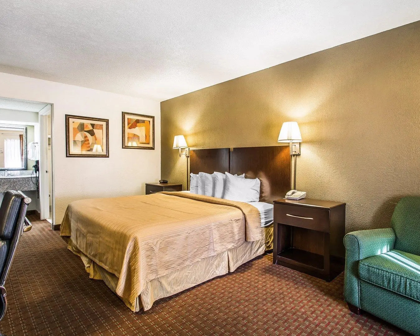 Quality Inn & Suites near Panama City Beach