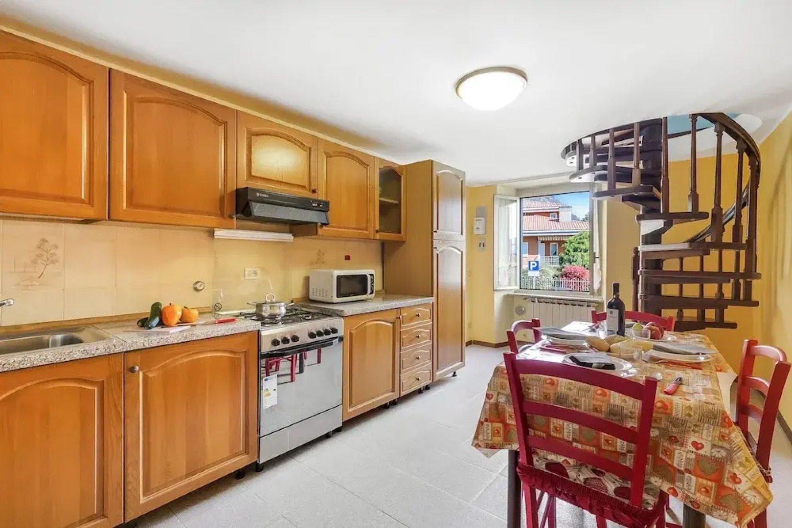 Old Pella 100m to Orta Lake