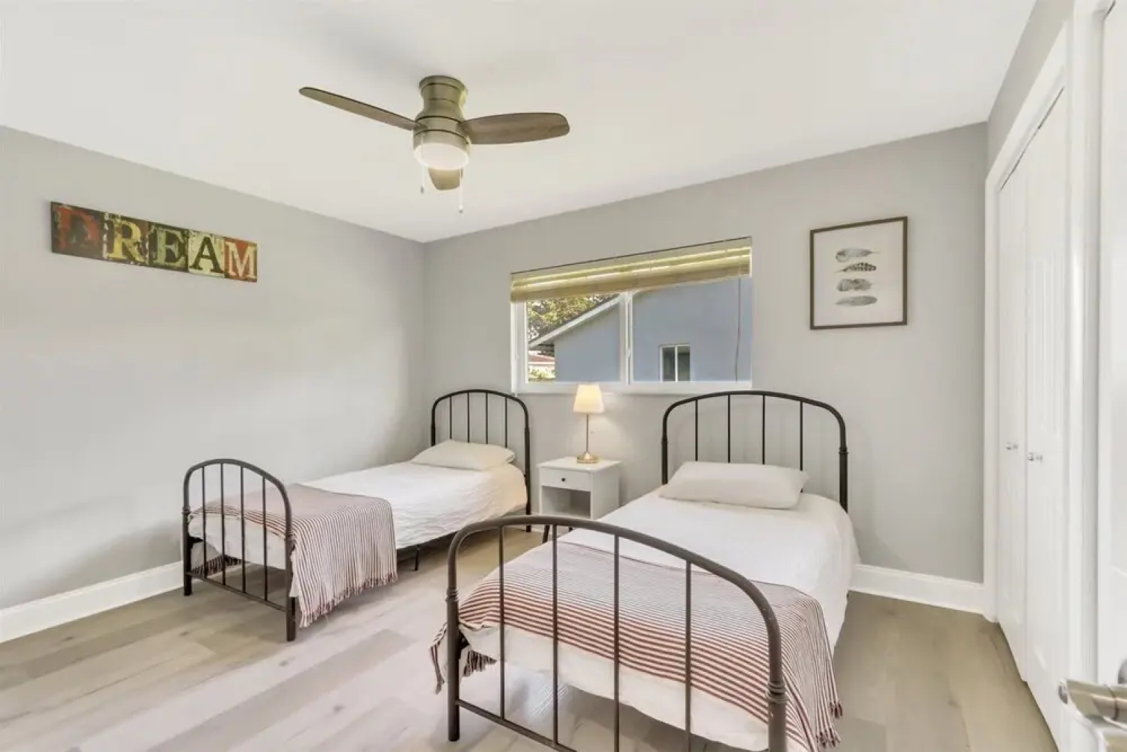 Watersedge - Private & Sanitized, Self Check-in. Perfect for Social Distancing & Working From Home. Private Pool, Pet Friendly. Super-host Support