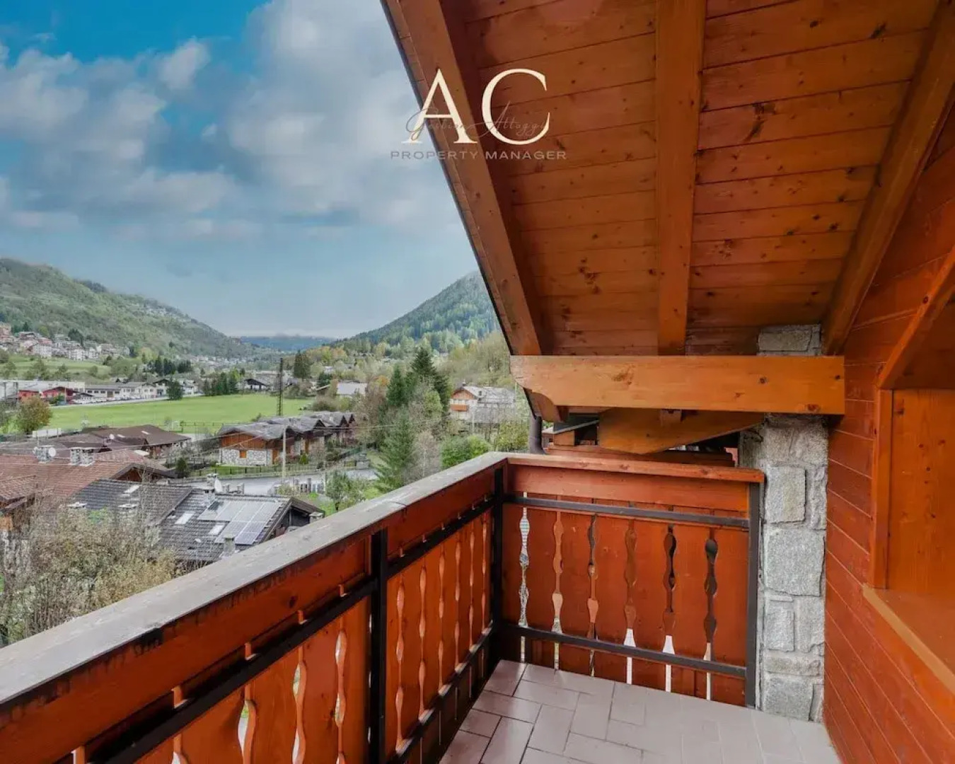 Woodpecker s Chalet in Tem