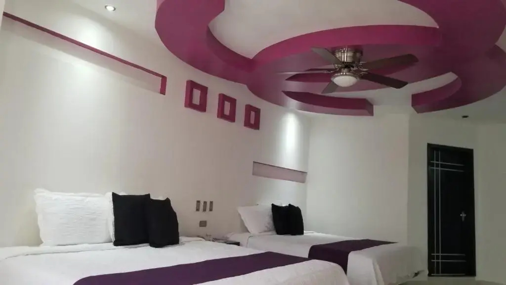 Hotel Dluxe & Suites