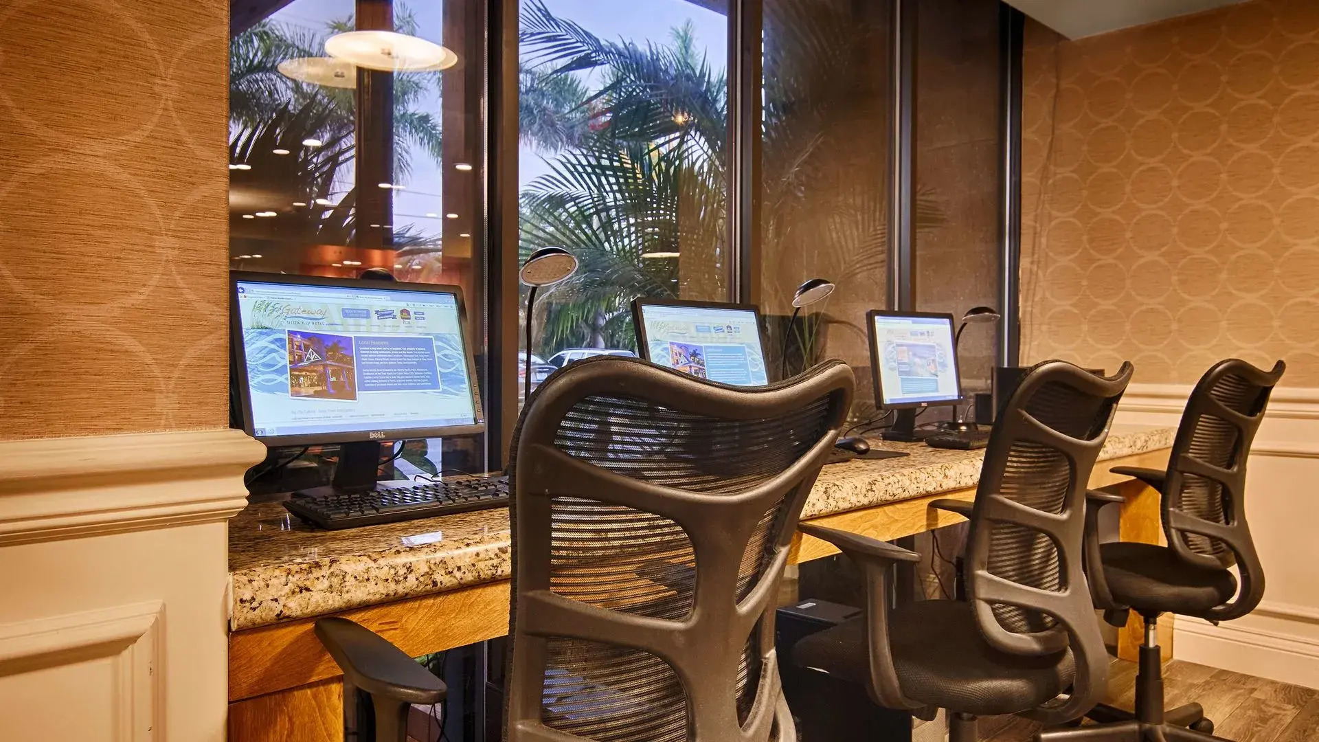 Spark by Hilton Sarasota Siesta Key Gateway