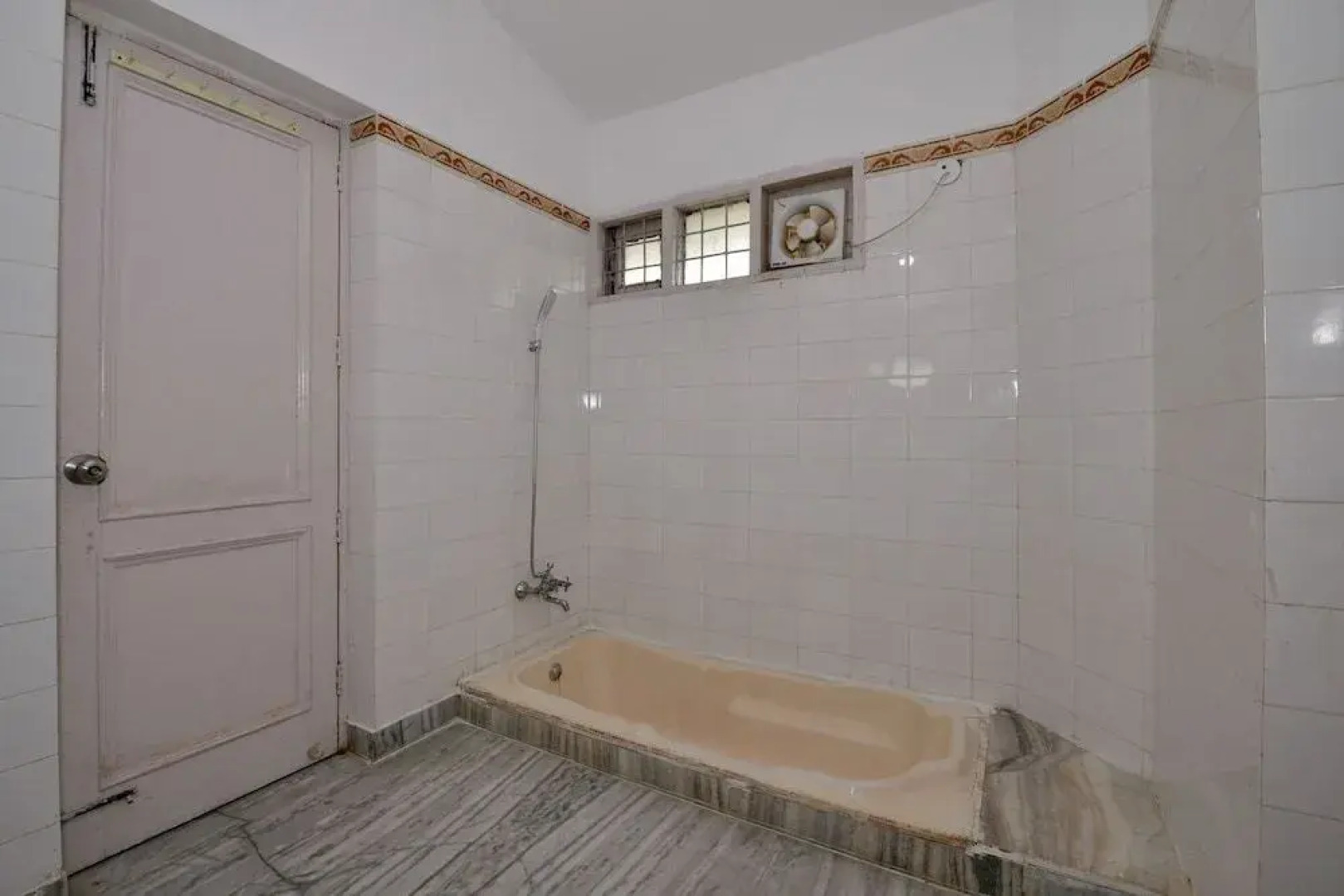 Oyo Home 16133 2Bhk Luxury Farmhouse