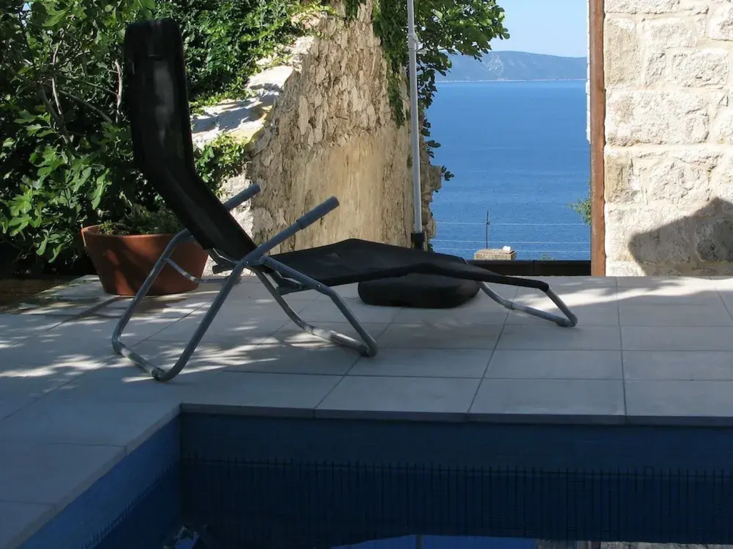 Stylish, Quiet and Beautiful Views Villa With a Pool