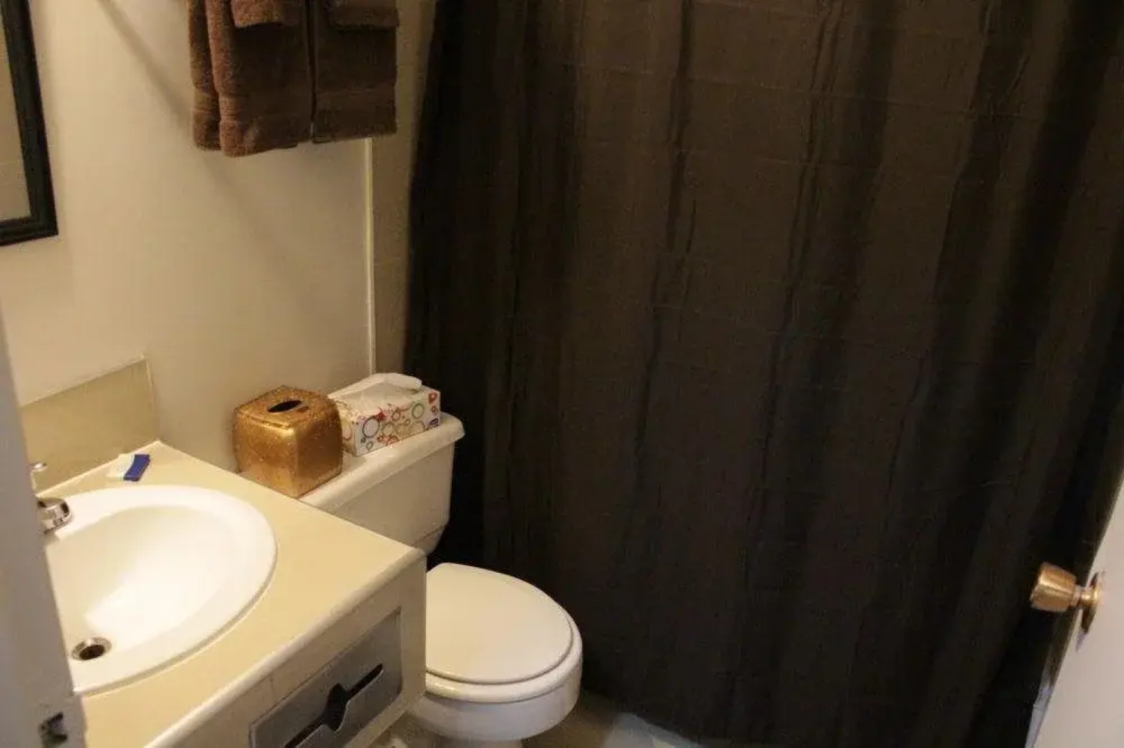 Morinville Plaza & Suites