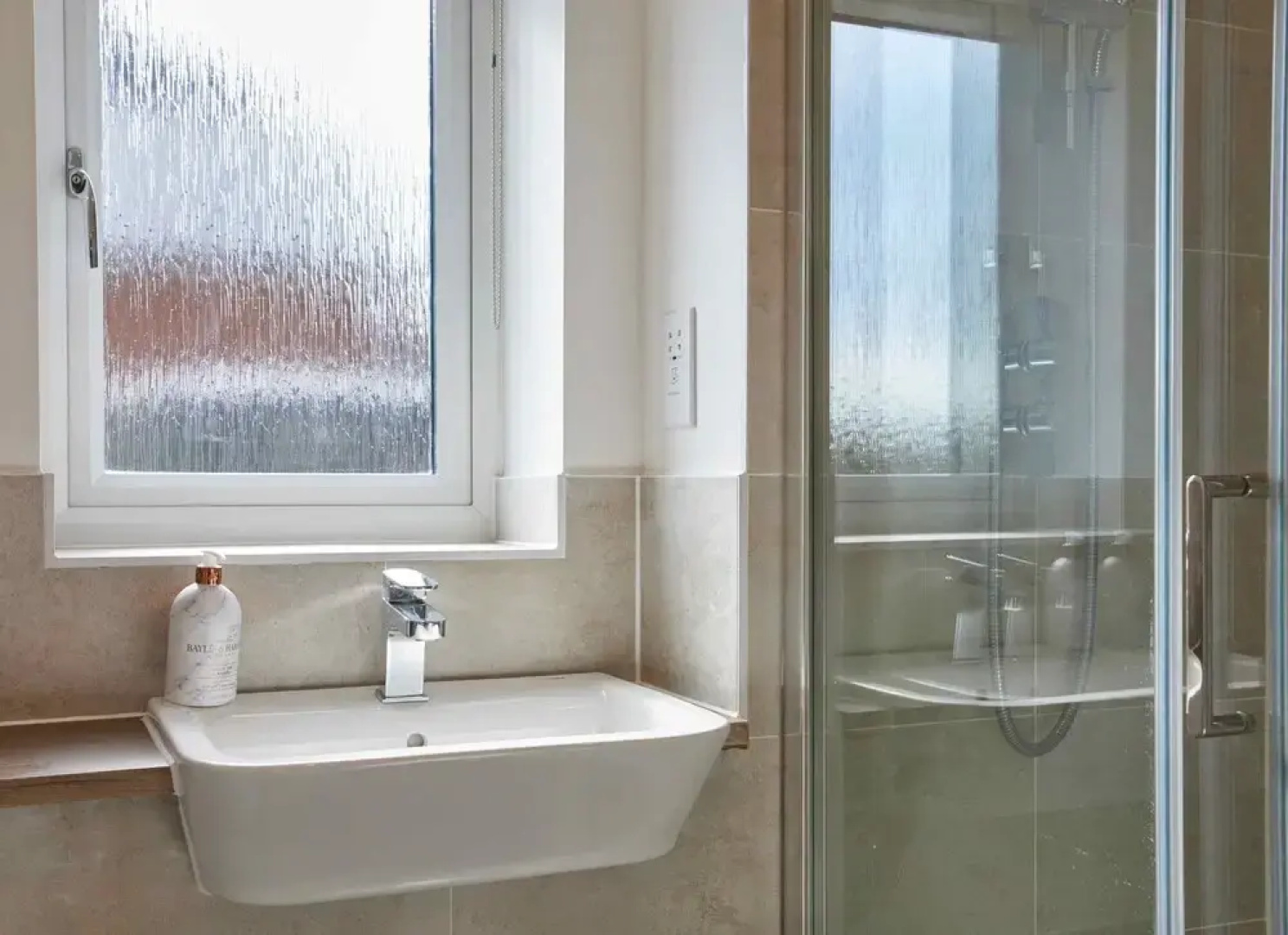 Ebbsfleet International Apartment
