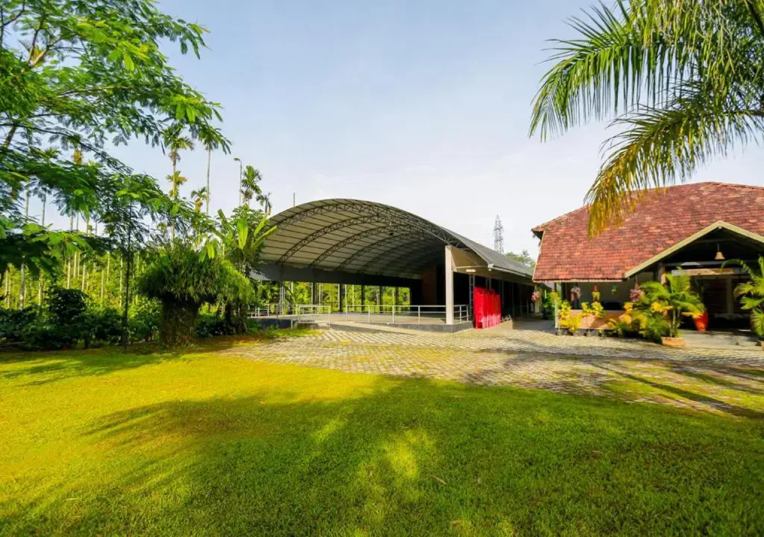 OYO Premium Hill Stays Kolagappara