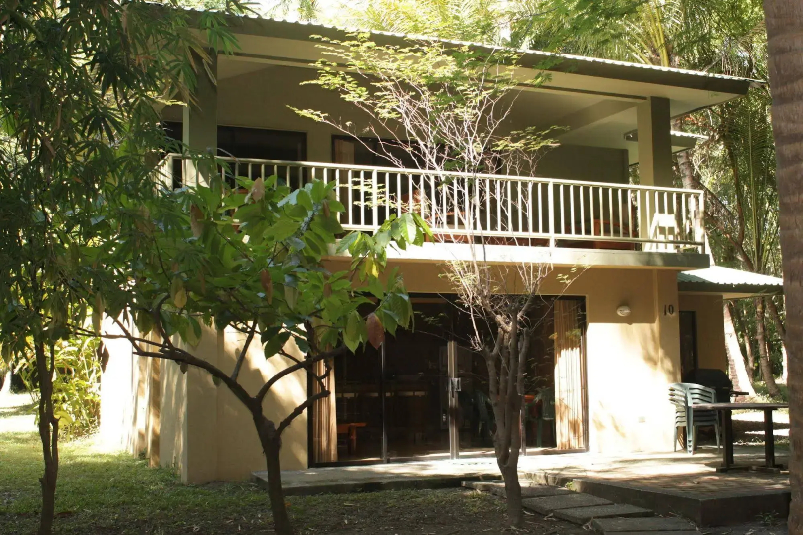 Puerto Barillas Marina & Lodge