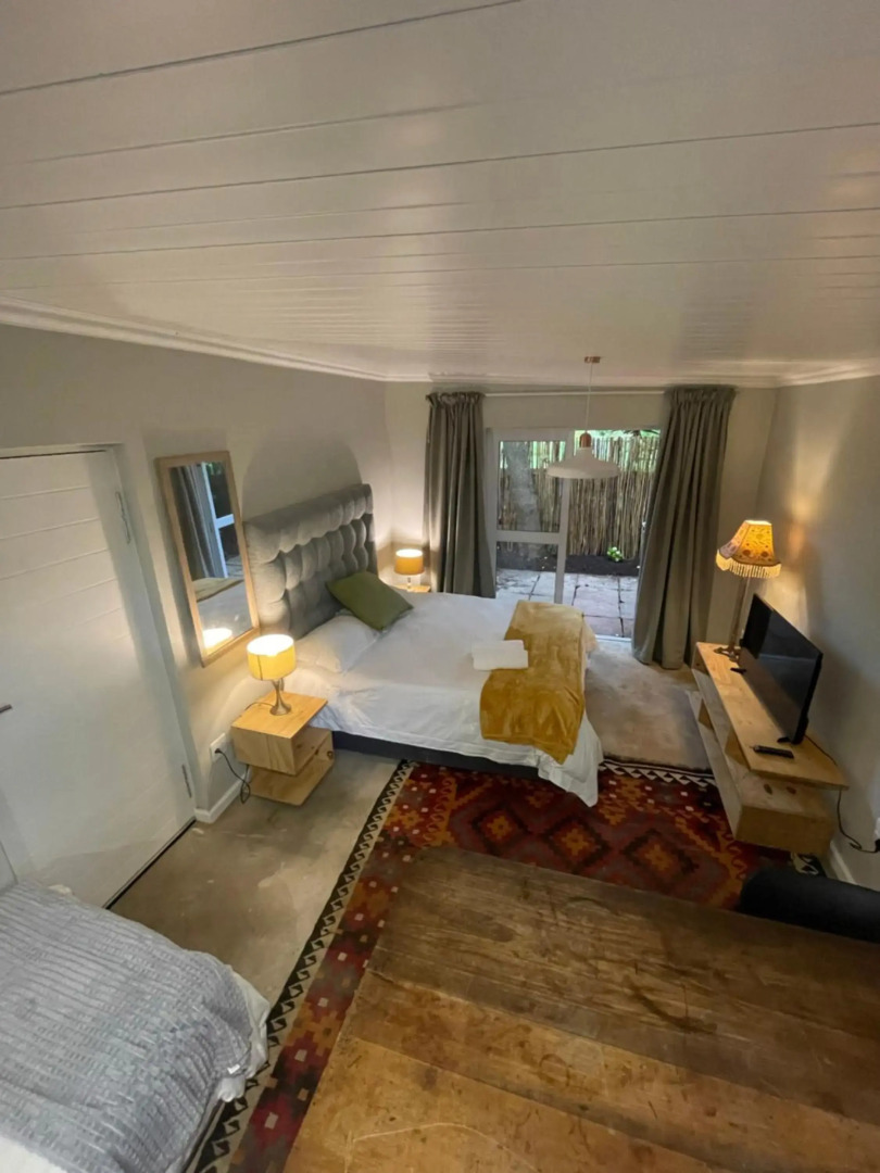 Sarah's Place- Manor House