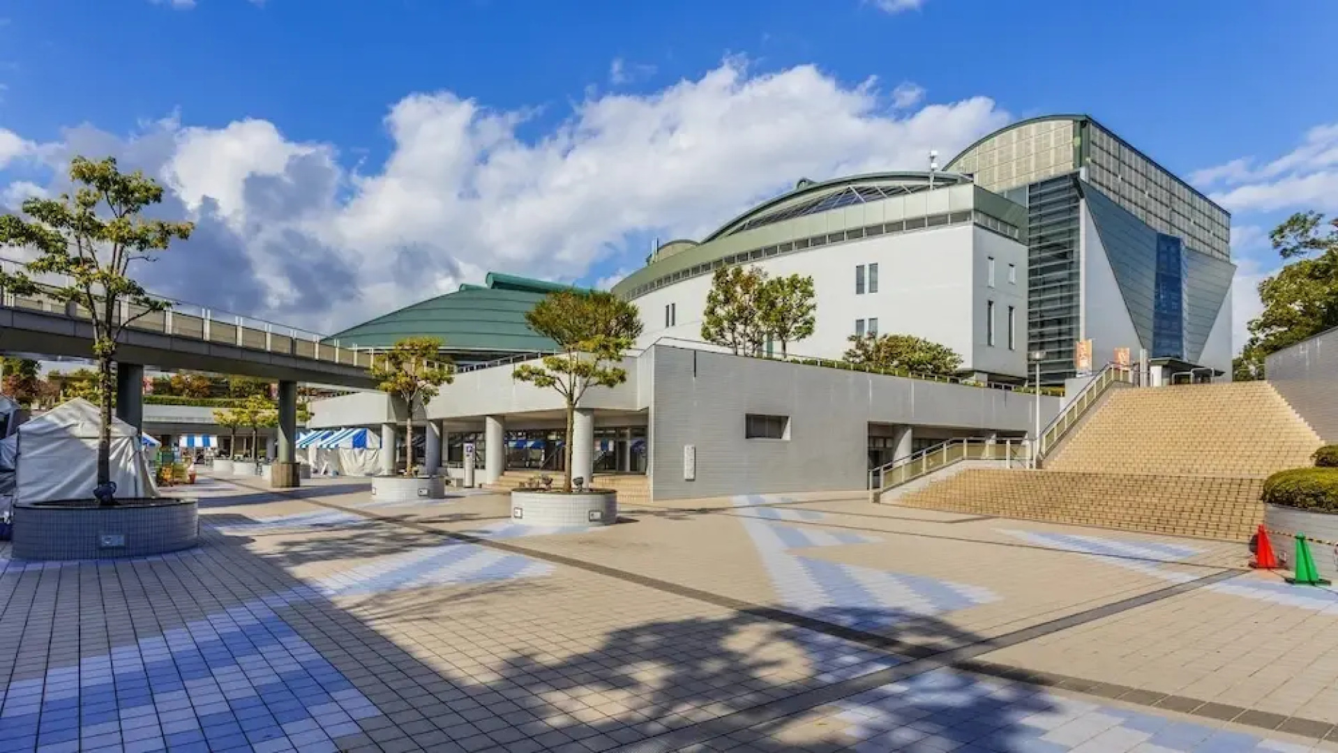 RED HELMET House＆Sports Bar Hiroshima - Hostel