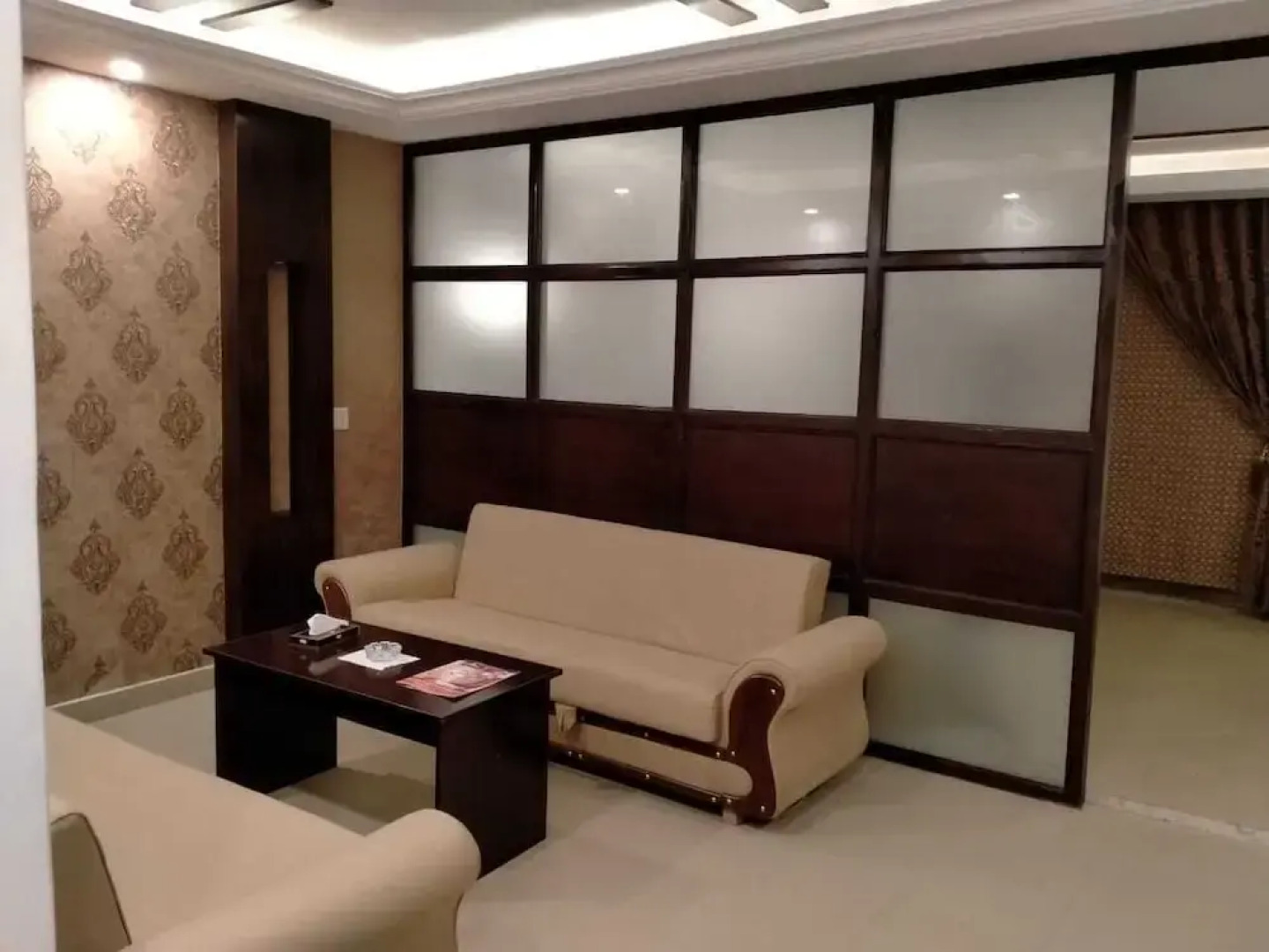 Hotel Grand Peshawar