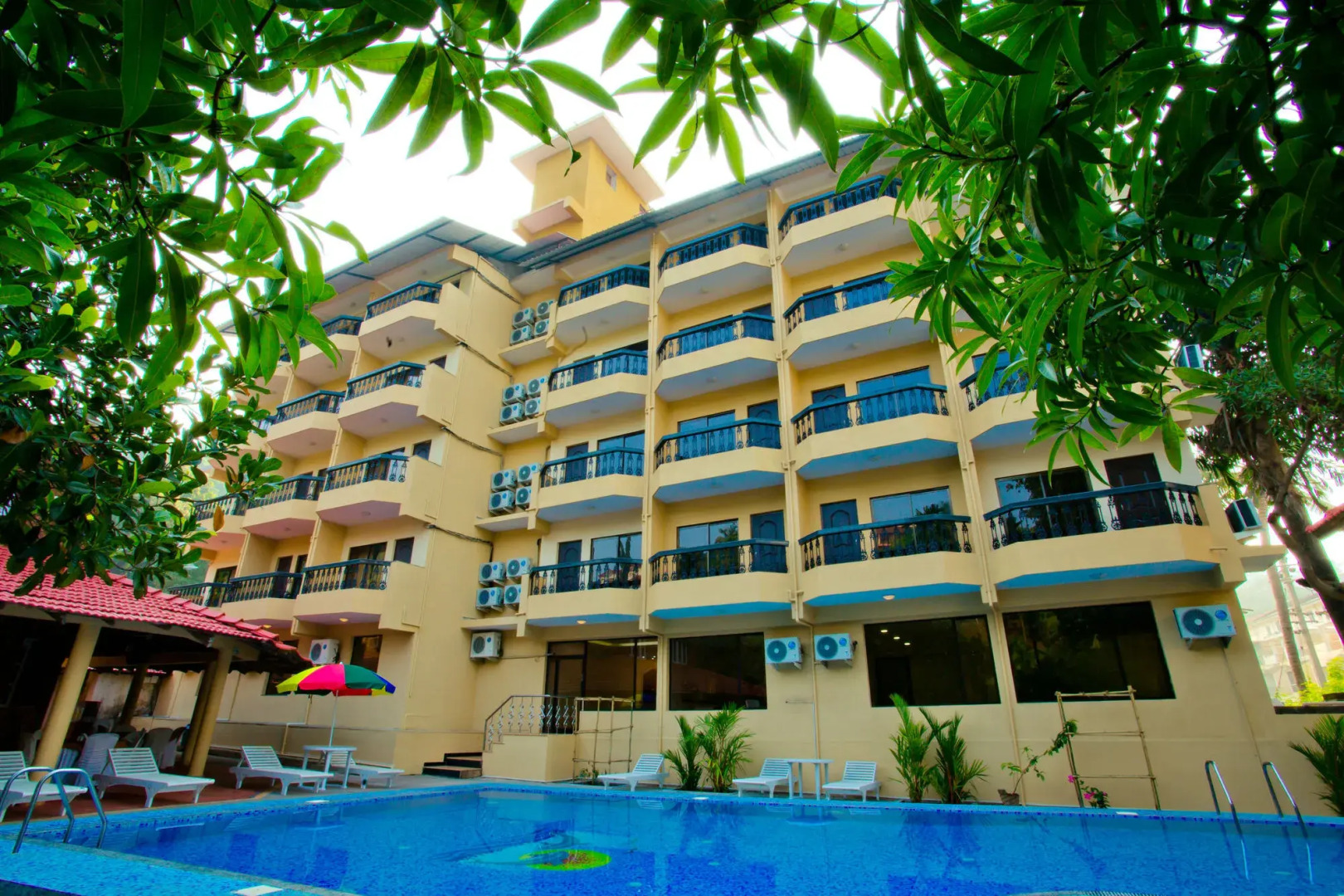 Rendezvous Beach Resort