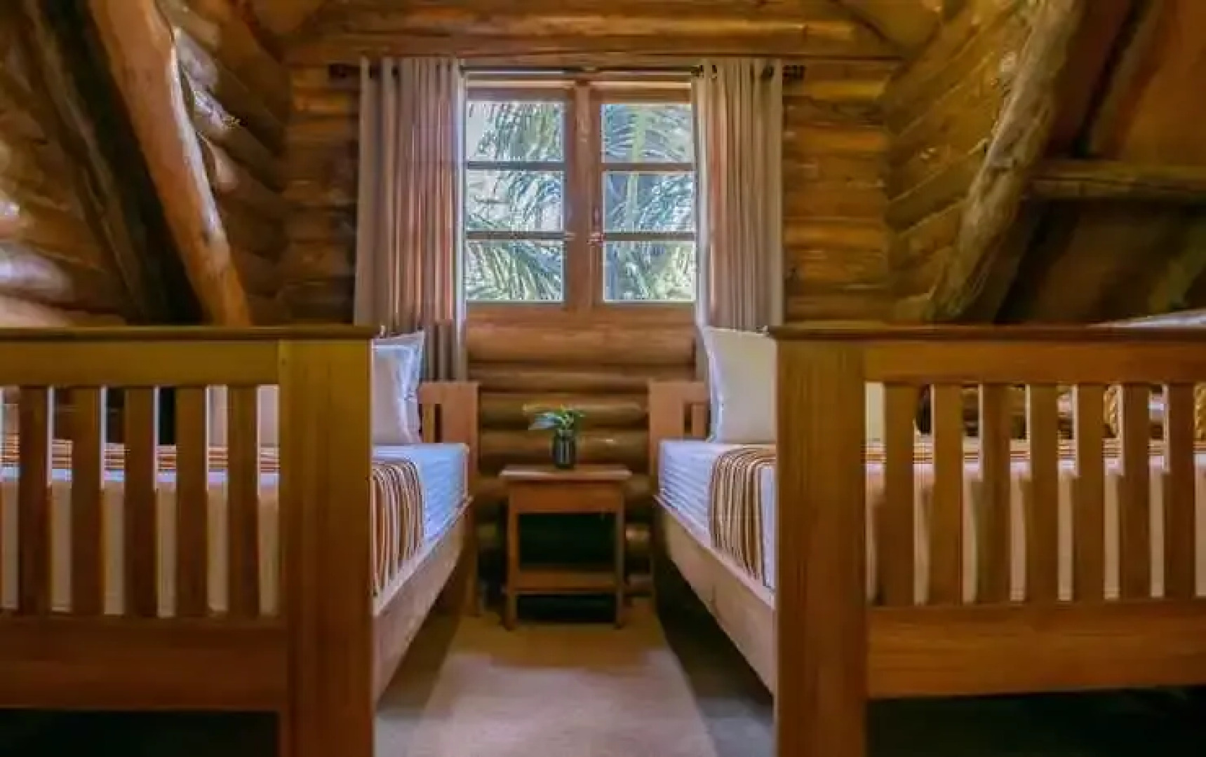 Log Home Villa Taman Wisata Bougenville