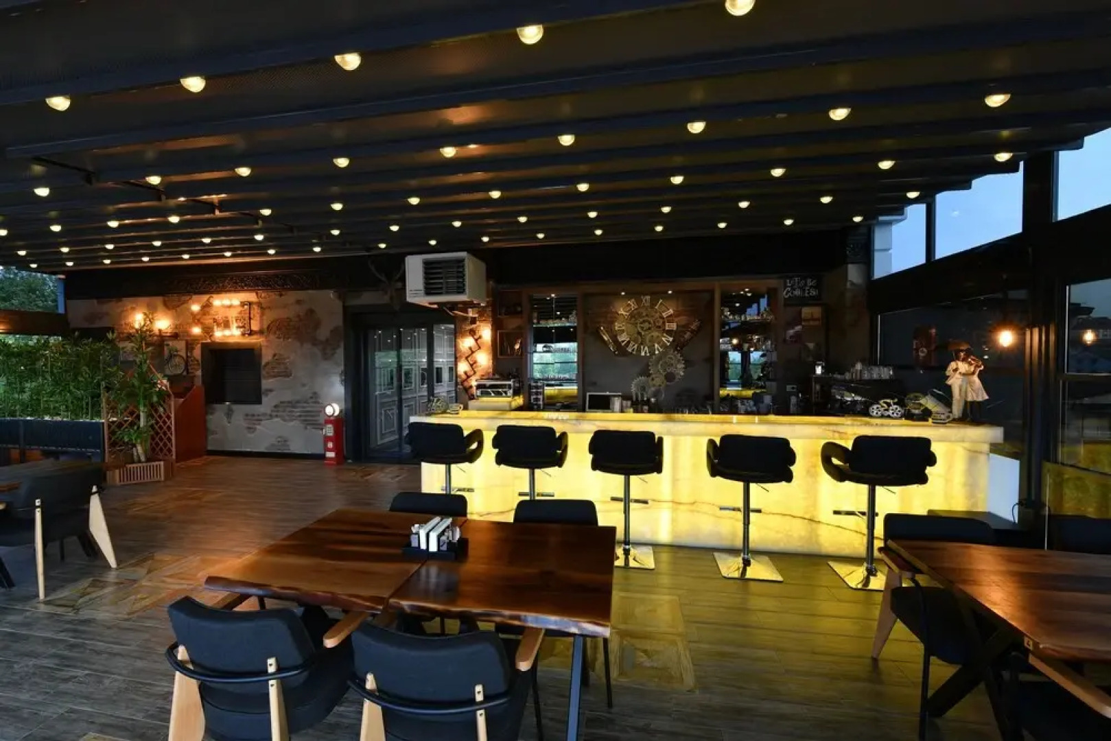 D'Lux Boutique Hotel