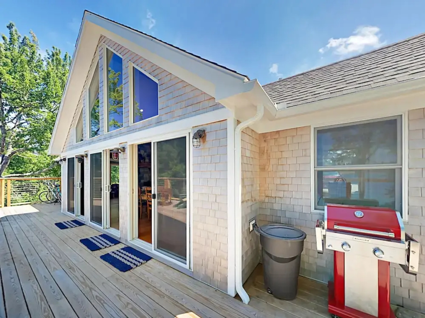 24 Meadow Point Rd Cottage 3 Bedrooms 2.5 Bathrooms Cottage