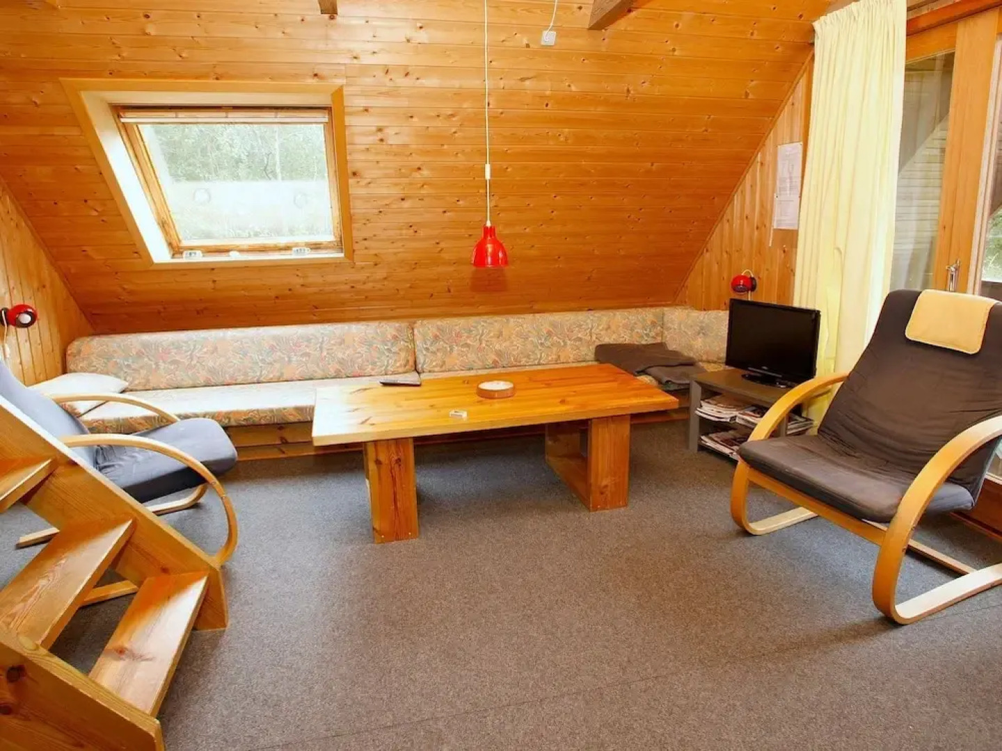 Cozy Holiday Home in Laeso Denmark With sun Loungers