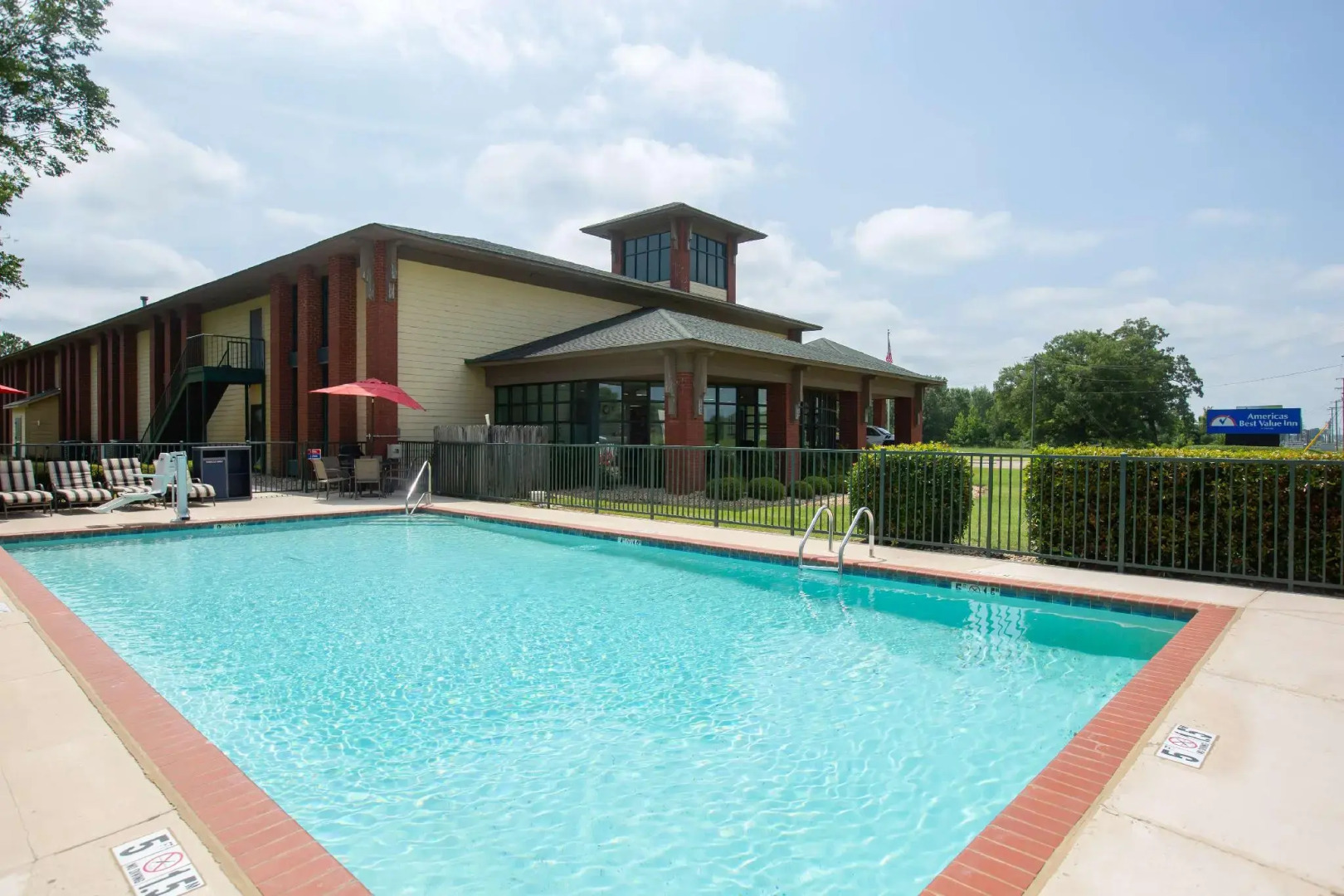 Americas Best Value Inn West Point, MS