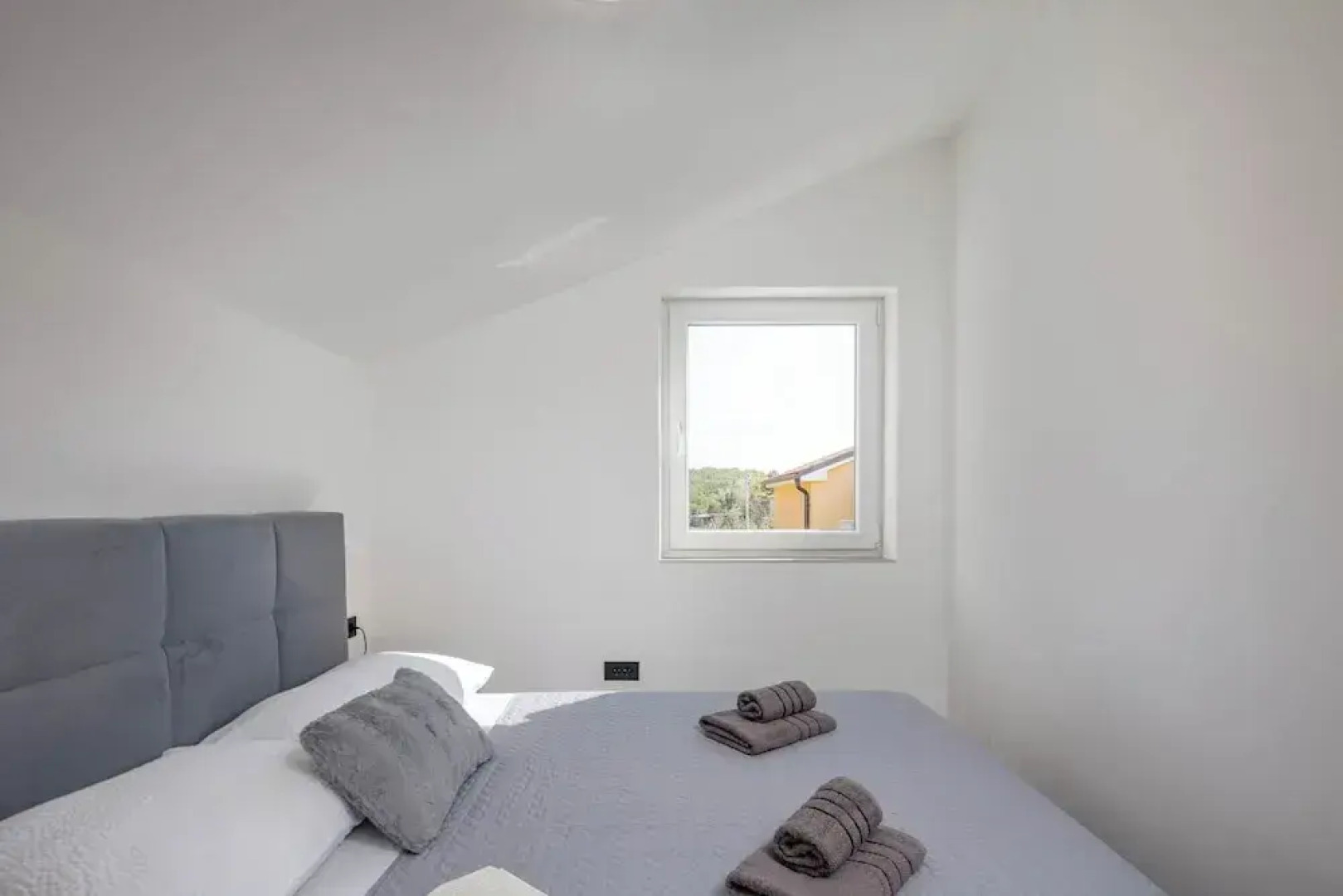 Pool House Beba Tribalj Lake