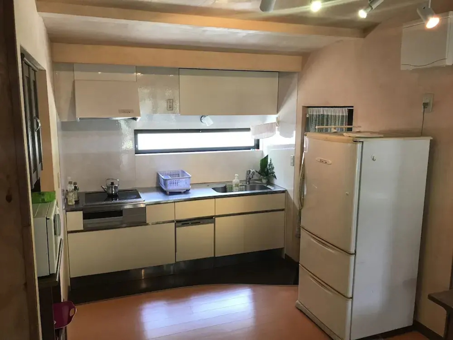Shanti Bungalow